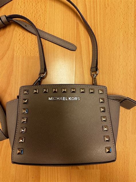 michael kors nieten tasche grau